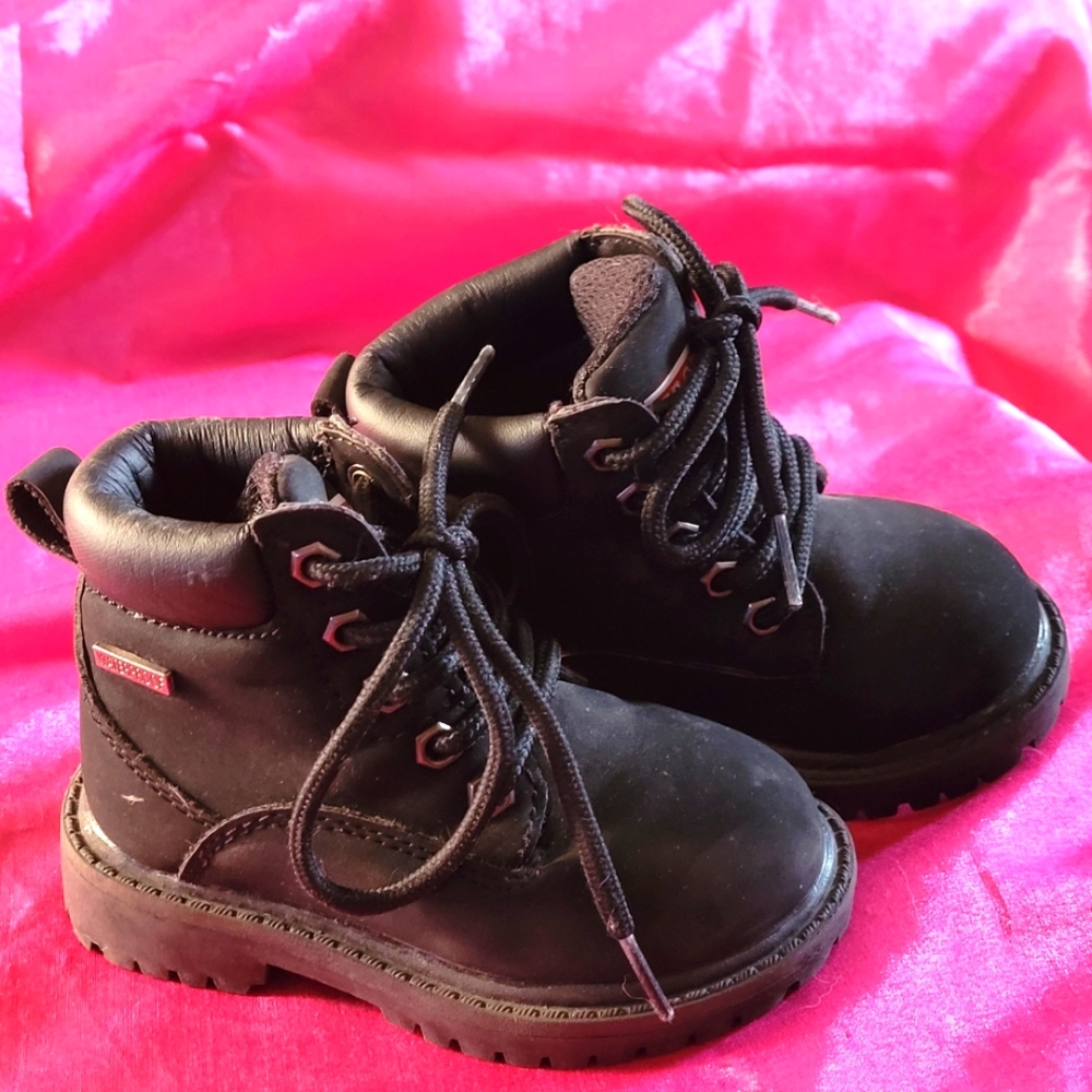Kids Craftsman black hiking boots
